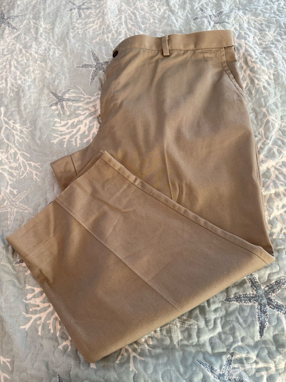 Dockers men’s pants in Khaki Tan